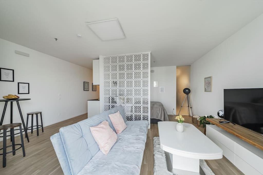 City Sky Studio Mit Balkon Viena Exterior foto
