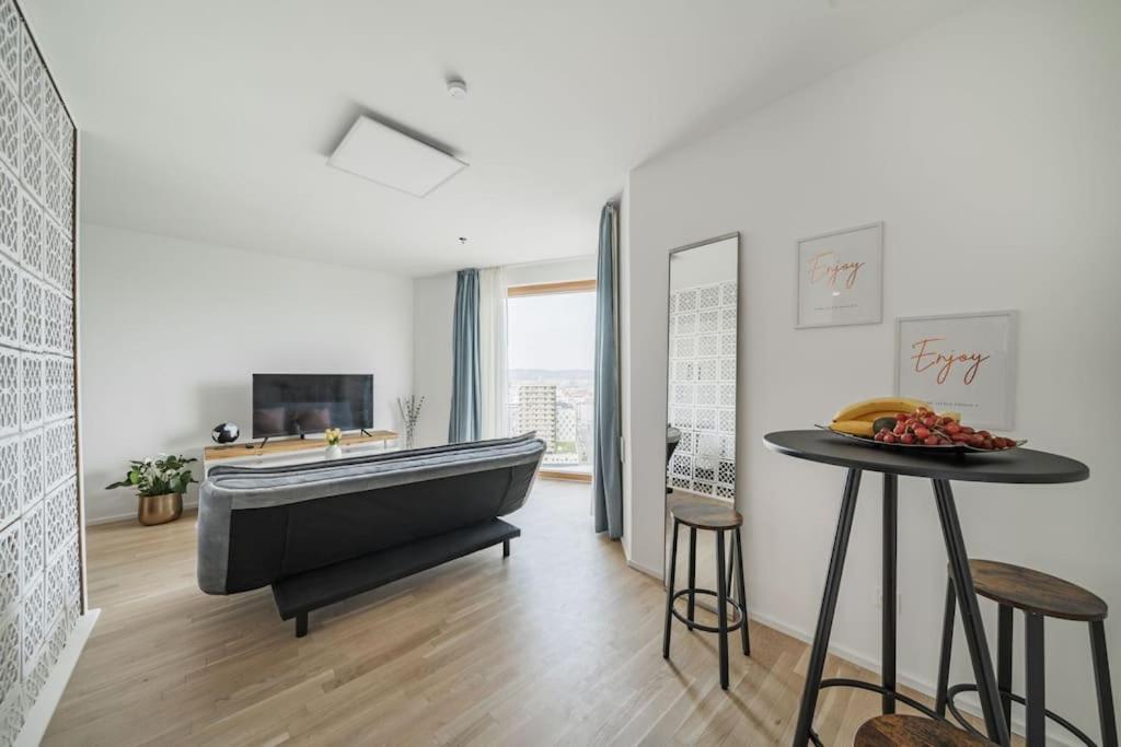 City Sky Studio Mit Balkon Viena Exterior foto