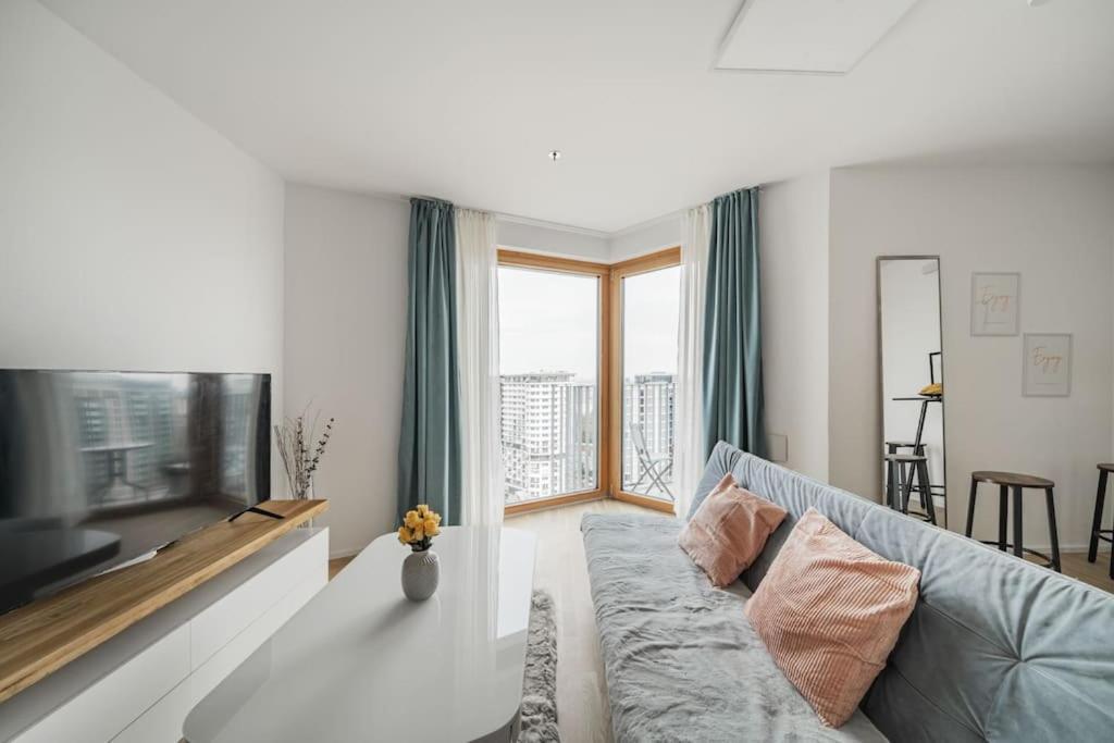 City Sky Studio Mit Balkon Viena Exterior foto